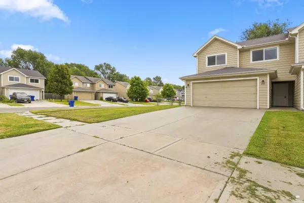 919 Whitetail CT, Junction City, KS 66441