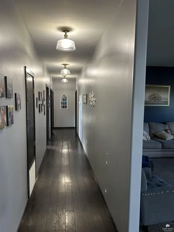 203 E Park AVE, St. Marys, KS 66536