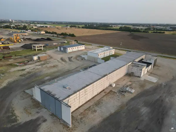 2500 E 9 ST, Hays, KS 67601
