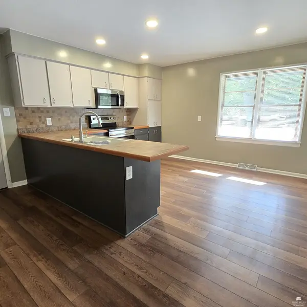 102 S Park ST, Hope, KS 67451