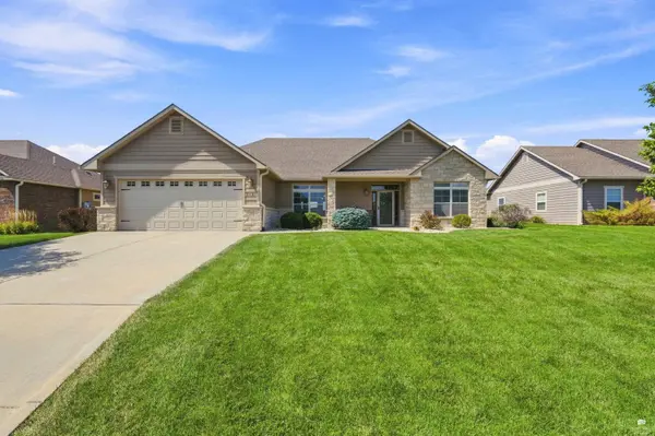2421 Bellerive Cir, Manhattan, KS 66503