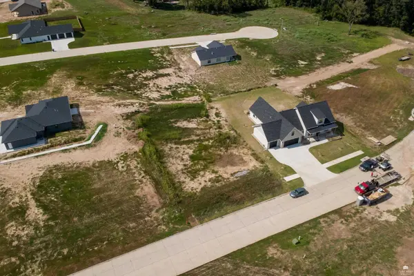 209 Sandbar Drive, Wamego, KS 66547
