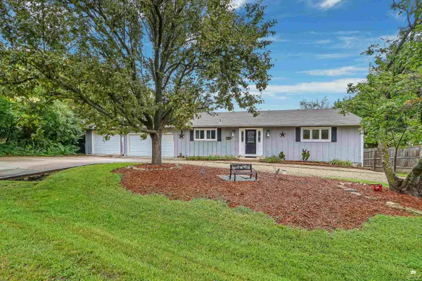 3214 Buffalo RD, Manhattan, KS 66503