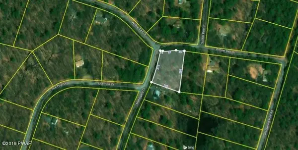 Mahogany DR, Dingmans Ferry, PA 18328