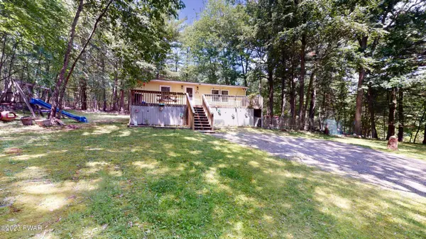 142 Birch Leaf DR, Milford, PA 18337