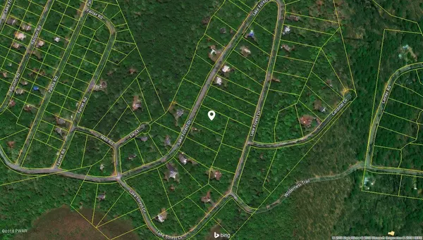 697 Lake Forest DR, Dingmans Ferry, PA 18328