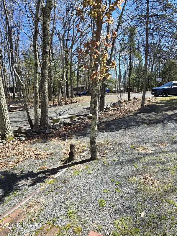 104 Shoshone CT, Shohola, PA 18458