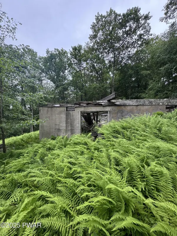Lot 29 Lakewood DR, Dingmans Ferry, PA 18328