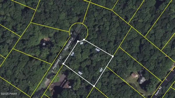 22 Highland LN, Hawley, PA 18428
