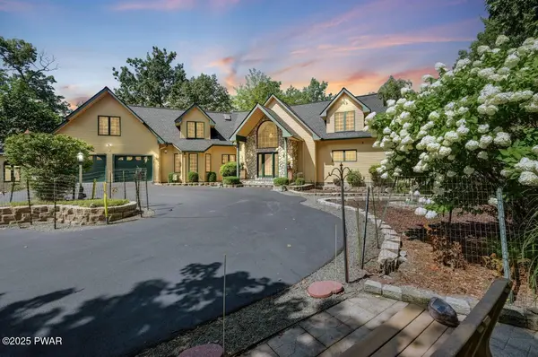 111 Bass CT, Lackawaxen, PA 18435