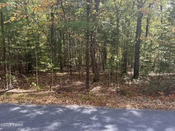 Lot 22 Heather Hill RD, Dingmans Ferry, PA 18328