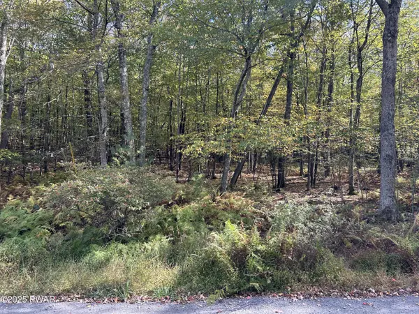 Lot 410 Fox RD, Dingmans Ferry, PA 18328