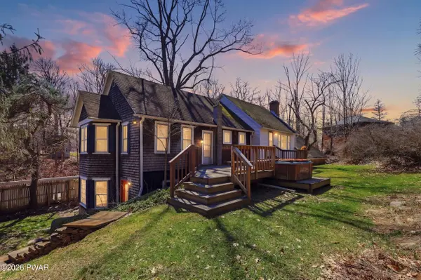 2457 Airport RD, Clifford Twp, PA 18421
