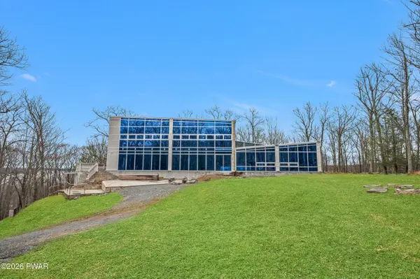 32 Ridge TRL, Lakeville, PA 18438