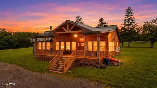 190 Garrity RD, Hawley, PA 18428