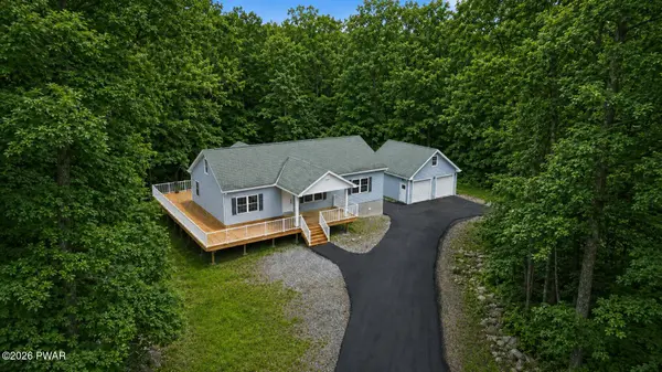 9 Avoy PL, Lake Ariel, PA 18436