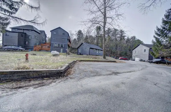 522 Spring ST, Hawley, PA 18428