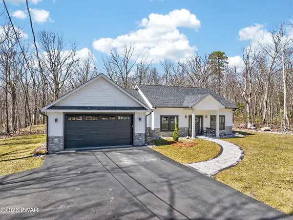 110 Middleton DR, Milford, PA 18337
