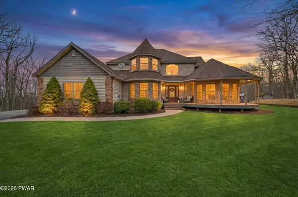1114 Dewberry DR, Hawley, PA 18428