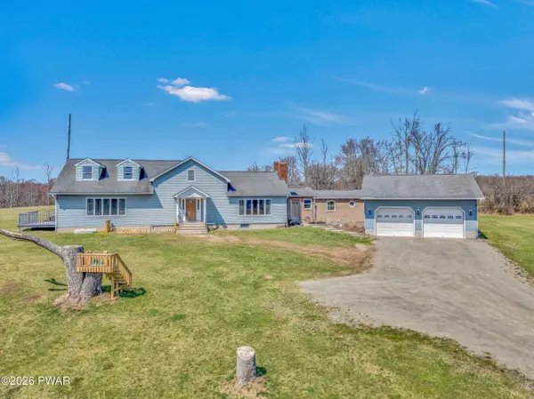 101 Turner RD, Pleasant Mount, PA 18453