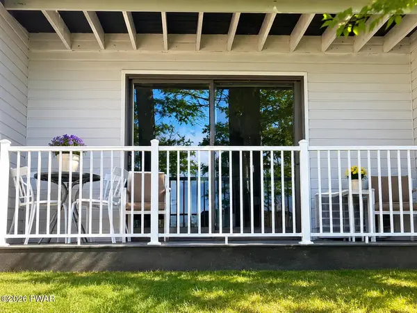 601 Waterview LN #Unit 33, Greentown, PA 18426