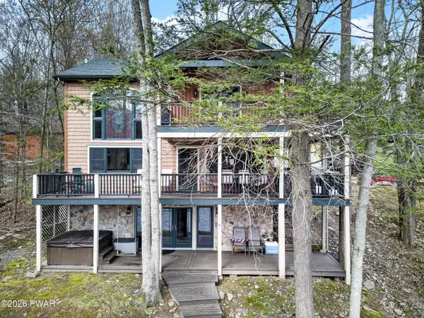 134 N Lake LOOP, Lake Ariel, PA 18436