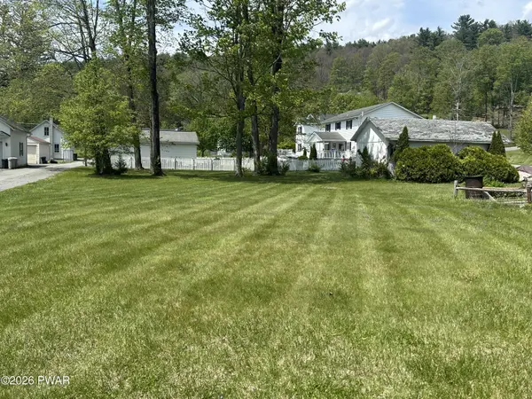 Peach ALY, Milford, PA 18337