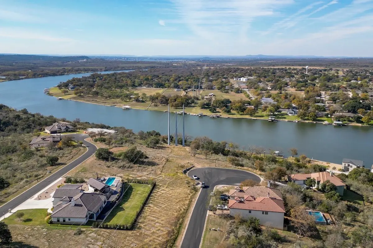 528 Bendito WAY, Marble Falls, TX 78654