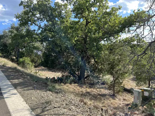 600 Desert Rose N, Horseshoe Bay, TX 78657
