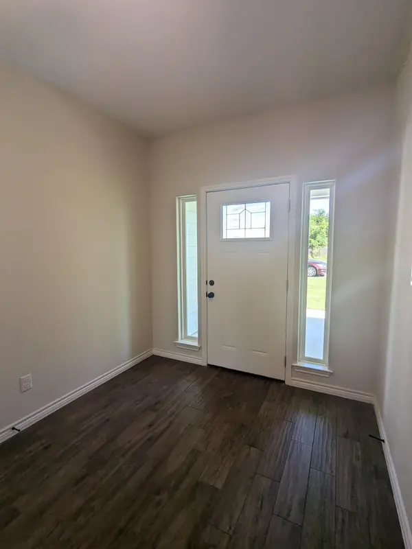 1708 E Ave G, Lampasas, TX 76550