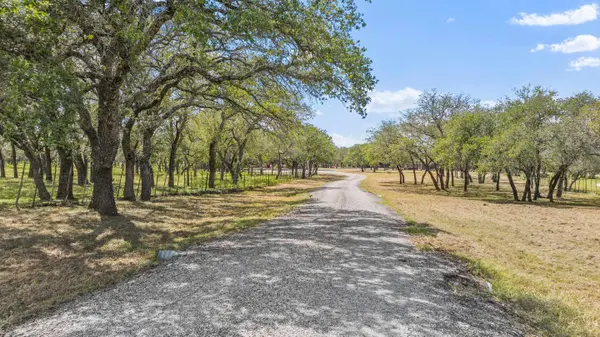 2631 N US Hwy 281, Johnson City, TX 78636