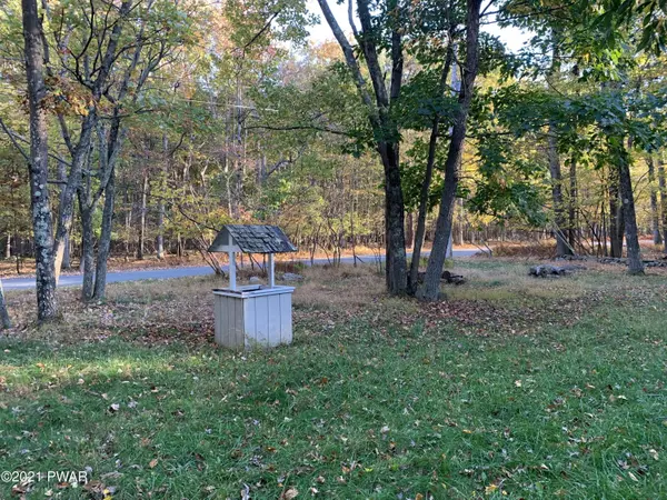 107 Hickory RD, Milford, PA 18337