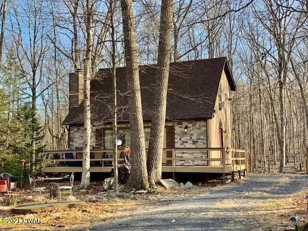 100 S Shore DR, Milford, PA 18337