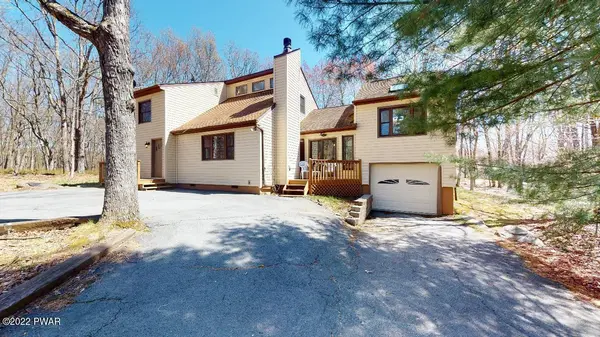 804 Gaskin Court North, Lords Valley, PA 18428