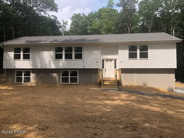137 Woodland DR, Dingmans Ferry, PA 18328