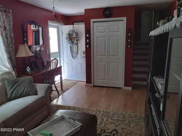 100 Okane RD, Hawley, PA 18428