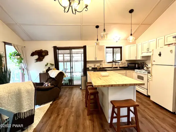146 Whispering Pine RD, Dingmans Ferry, PA 18328