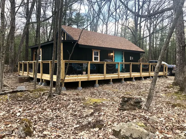 1596 PA-590, Hawley, PA 18428