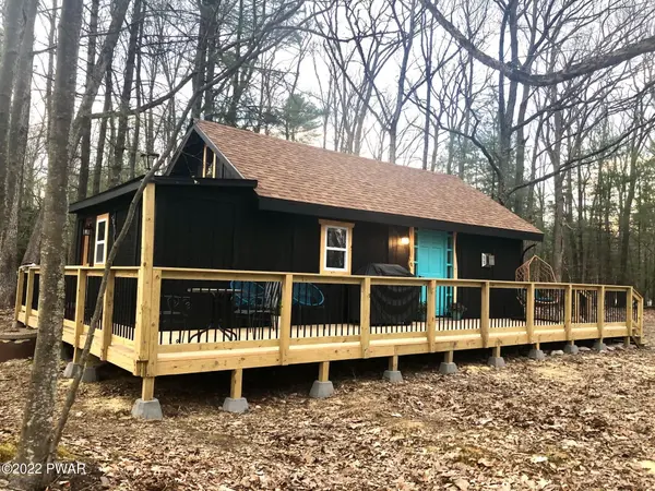1596 PA-590, Hawley, PA 18428