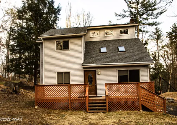 131 Porcupine CT, Bushkill, PA 18324