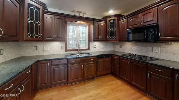 133 Magnolia LN, Milford, PA 18337