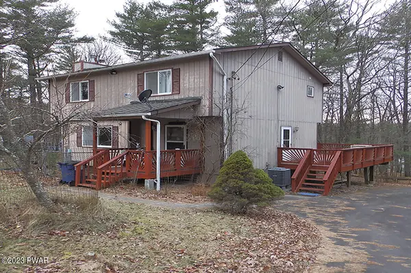 126 Hickory RD, Dingmans Ferry, PA 18328
