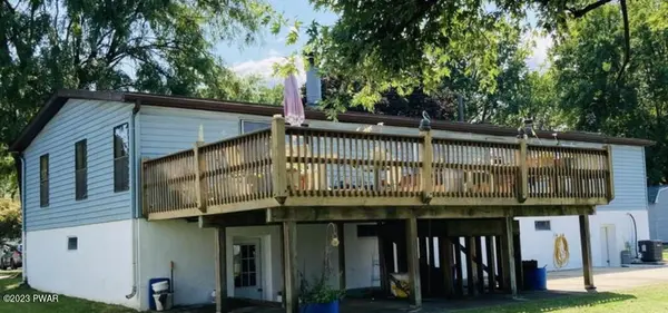 211 Walnut ST, Moosic, PA 18507