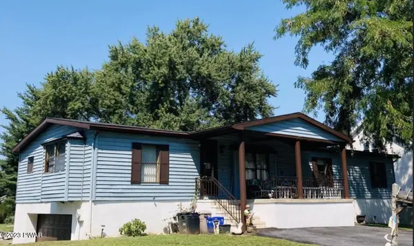 211 Walnut ST, Moosic, PA 18507