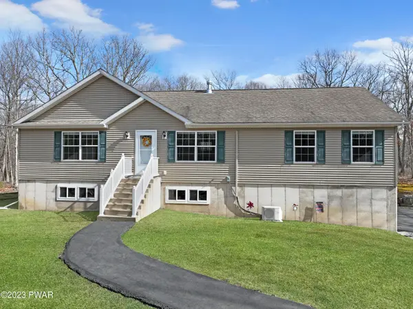 106 Nelson Run, Dingmans Ferry, PA 18328