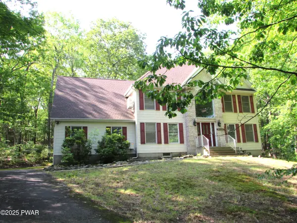 804 Basswood CT, Lords Valley, PA 18428