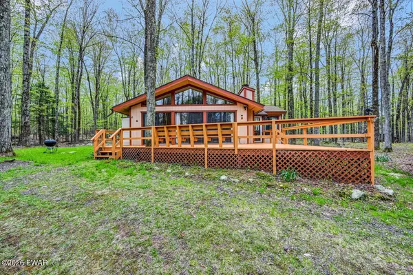 140 Lake RD, Lake Ariel, PA 18436