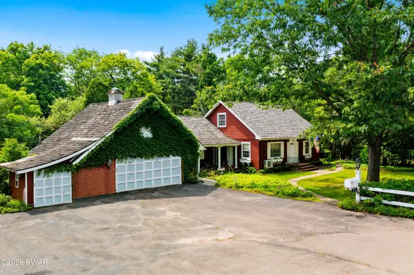 219 Gravity RD, Lake Ariel, PA 18436