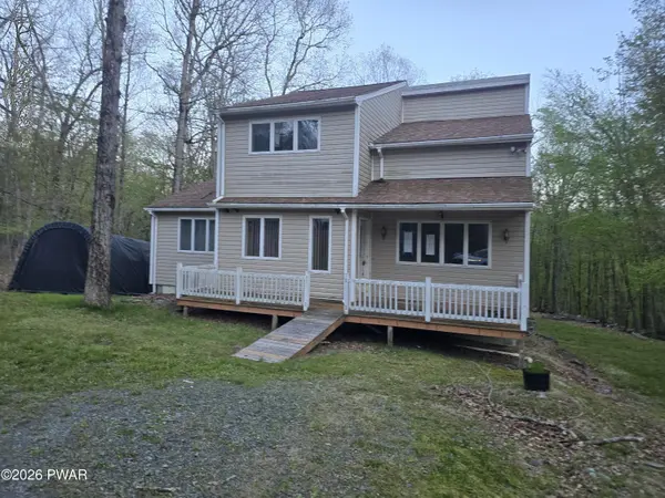 210 Urban RD, Hawley, PA 18428