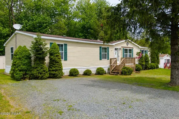 139 Hollister DR, Moscow, PA 18444